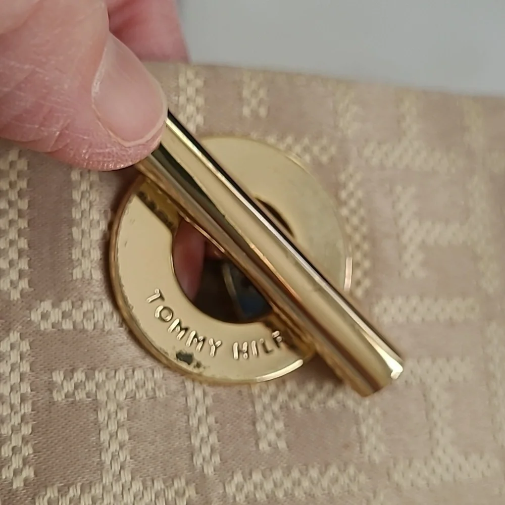 Tommy Hilfiger Cream and Tan Shoulder Bag with Gold Hardware